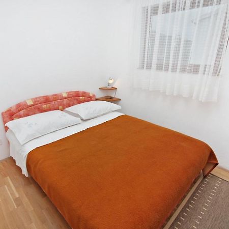 Apartments By The Sea Nemira, Omis - 5884 Tice Extérieur photo