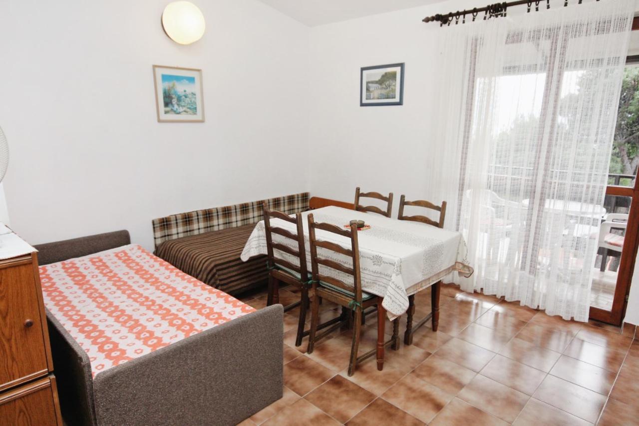 Apartments By The Sea Nemira, Omis - 5884 Tice Extérieur photo